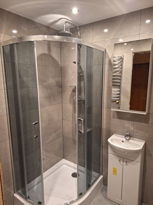 Profesjonalne Układanie Glazury  – Remonty Łazienek – Wolne terminy