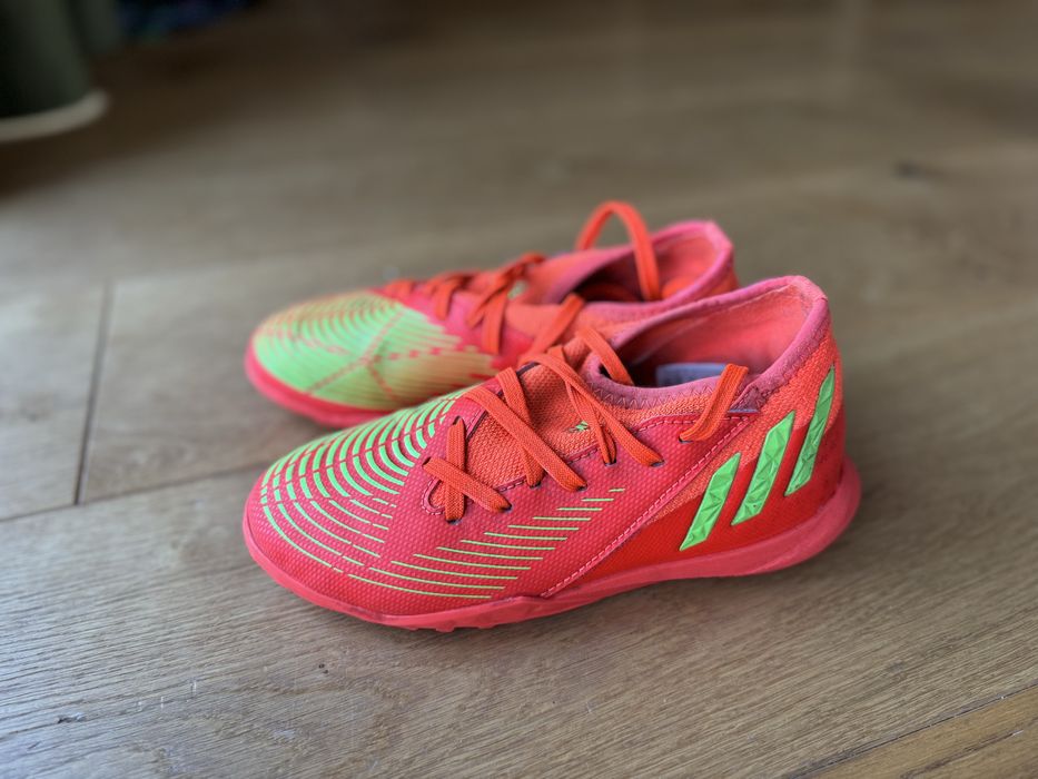 Turfy adidas rozmiar 32