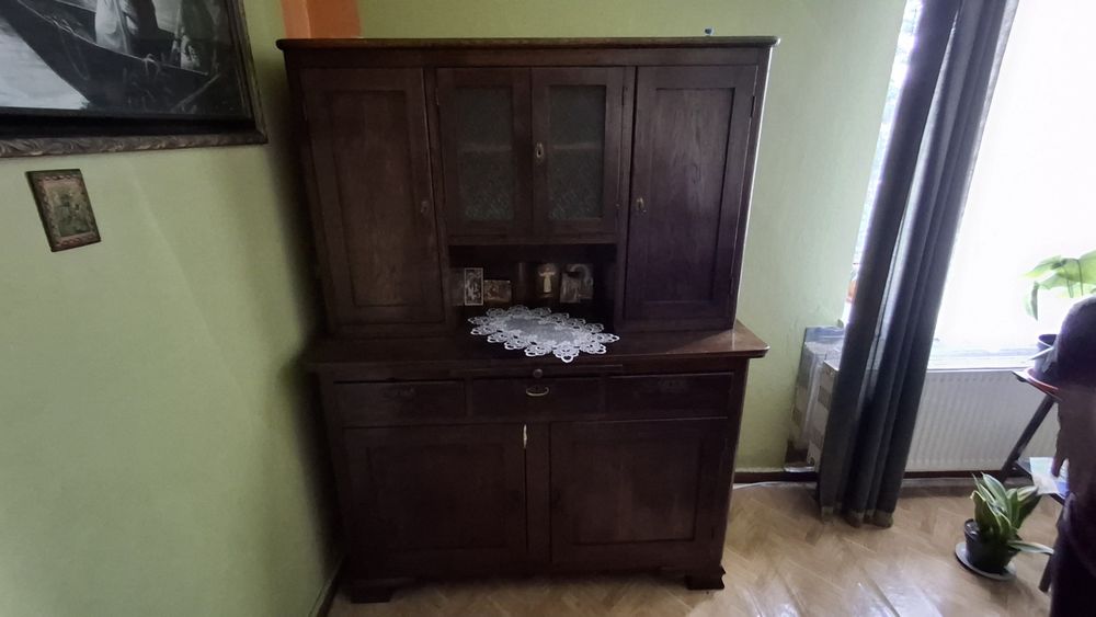 Dom ogrud szfa i kredens