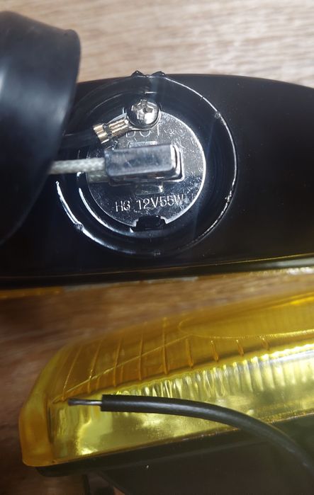 Галогені противотуиані фари