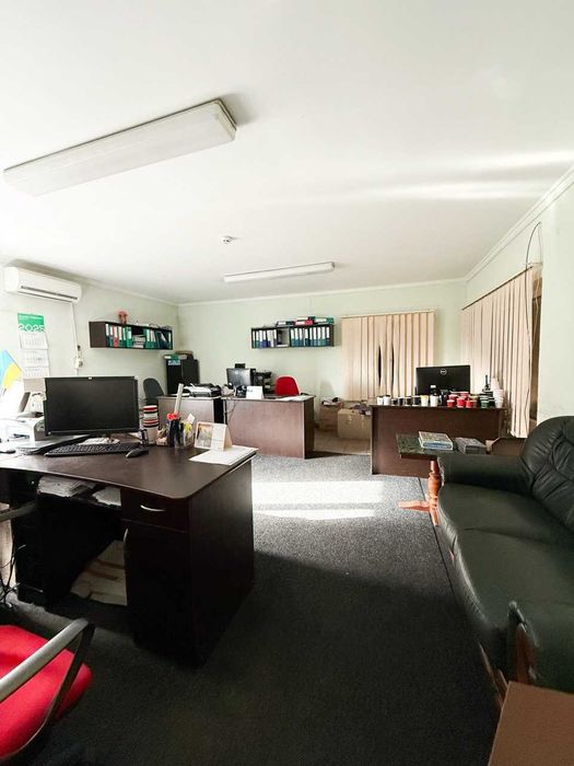 Продам виробничо-складське приміщення в м.Калуш з укриттям 983м2