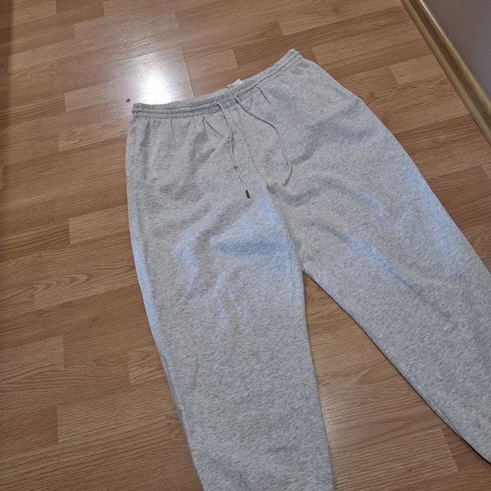 Spodnie dresowe szare H&M
