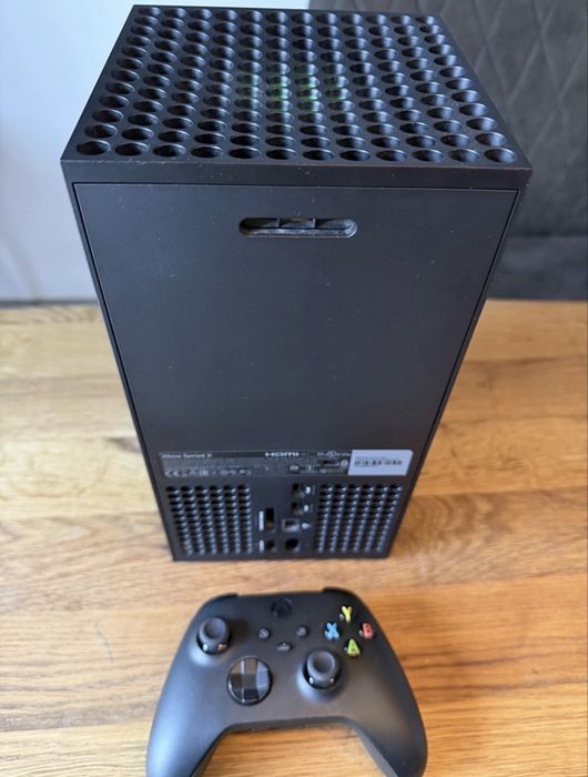 Xbox Series X 1 ТБ — Ідеальний стан, повний комплект