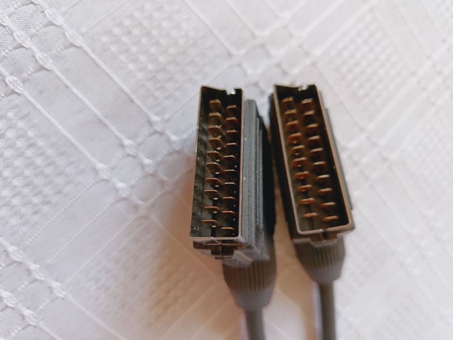 Kabel USB łączący telewizor z dekoderem