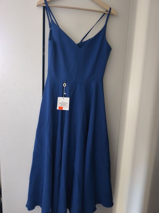 Nowa elegancka sukienka