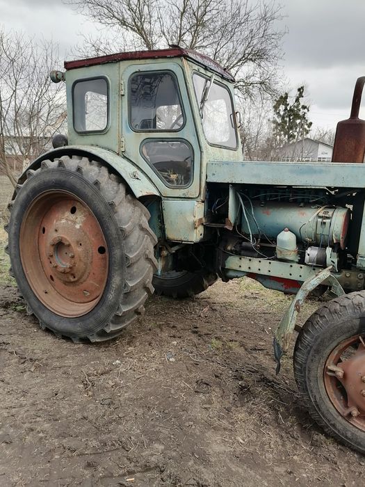 Продаеться трактор Т-40