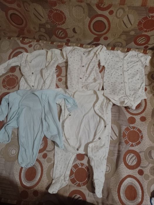 Продам 2 сумки с детскими вещами до 1 года
