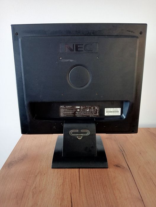 Monitor NEC 72VM