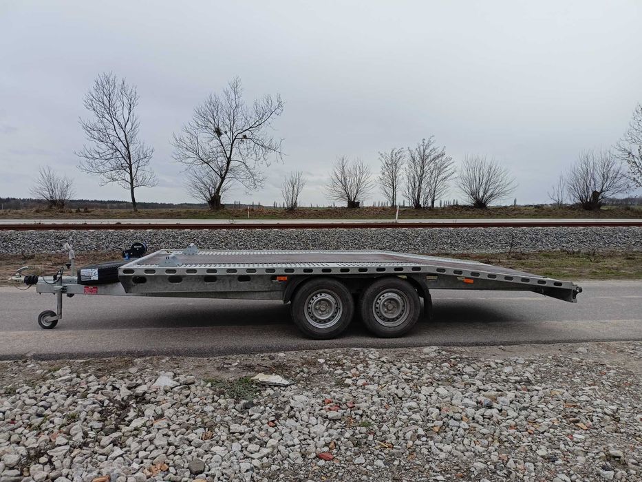 Wynajem lawety wypożyczenie lawety przyczepa laweta transport aut