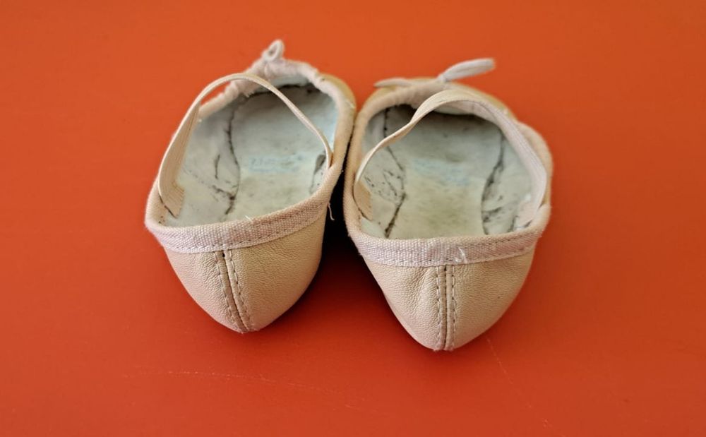 Calçado Ballet Meia-ponta em Couro Sola Inteira - tam. 22(14cm)