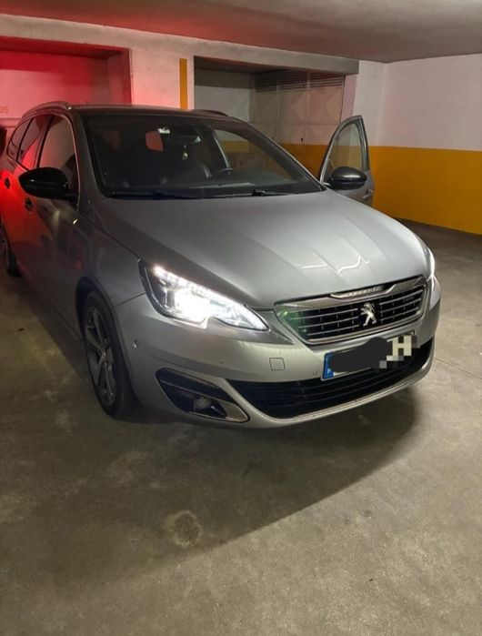 Peugeot 308 bem estimado