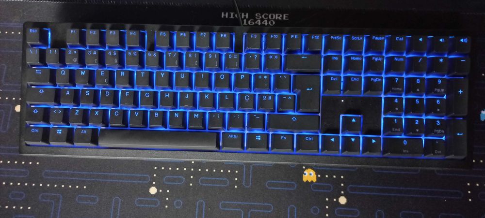 Teclado mecânico Ducky Zero 6108 RGP - Red Switch