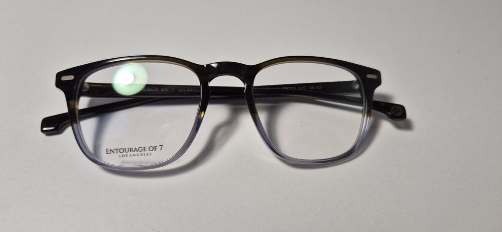 Oprawki męskie i damskie – nowe, markowe, w świetnych cenach!