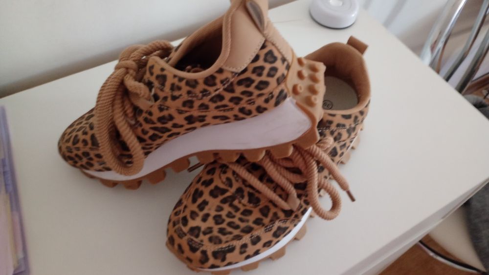 Buty Damskie . Praktycznie Nowe