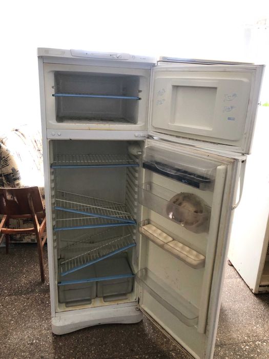 продам холодильник по запчастям