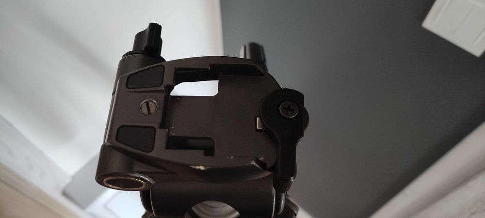 Statyw Velbon Delta z głowicą Velbon PH-157Q