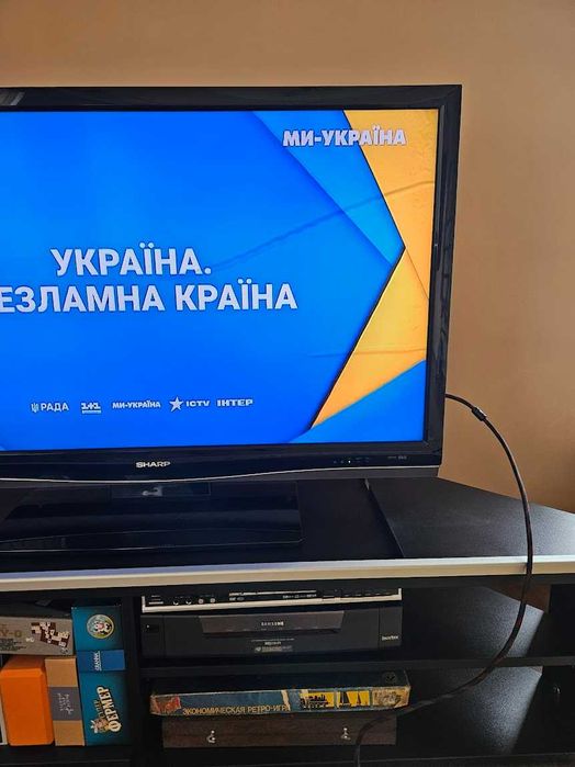 Телевизор LCD Sharp LC-46X20E, б/у