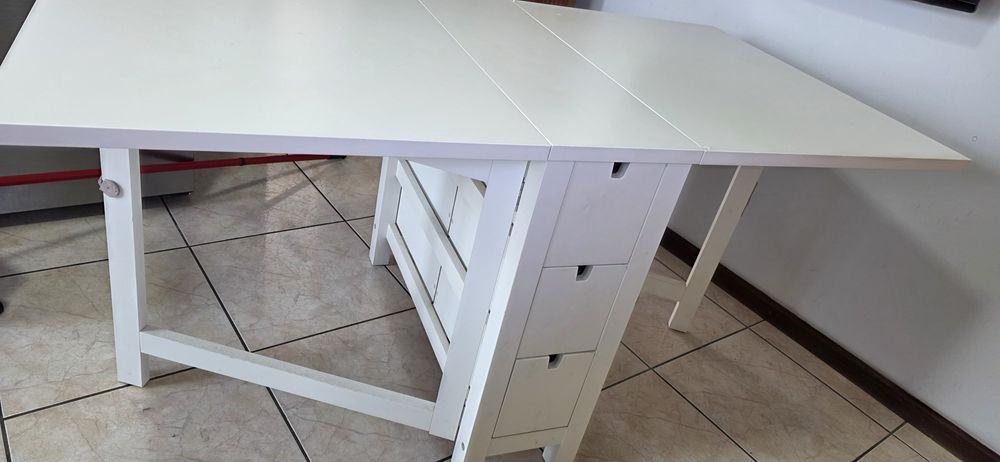Mesa dobrável em lacado branco com 6 gavetas