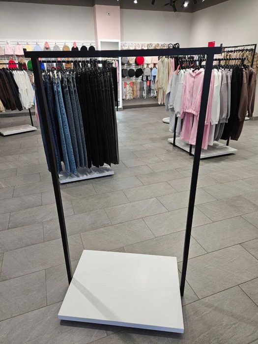 Стійка-рейл для одягу (двоопорна)