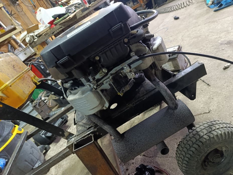 Silnik spalinowy Honda gcv 530 17 km2 cyl.  Nr. 2