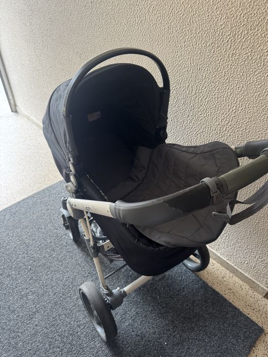 Carrinho  de bebe trio