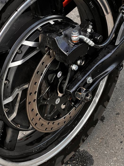 Електромотоцикл Kawasaki Z1000