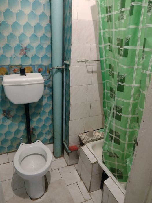 Продам найдешевшу кімнату з балконом біля метро Холодна Гора.