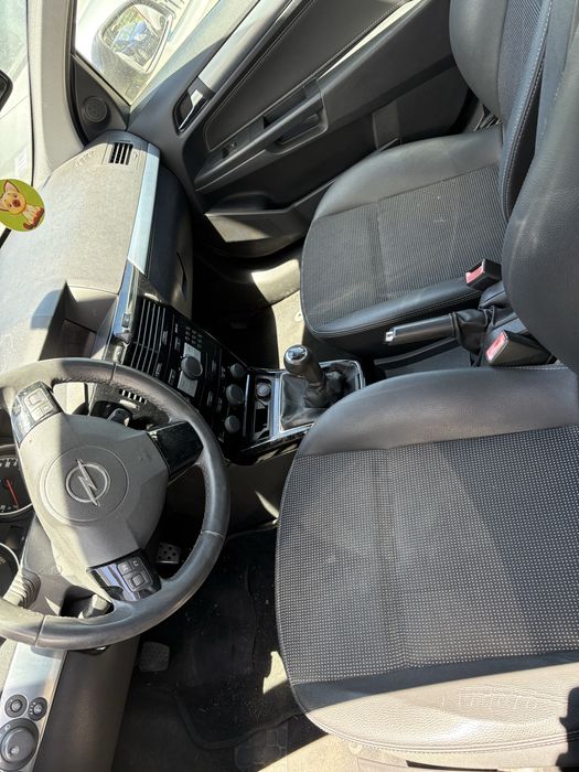 Opel Astra H carrinha para peças