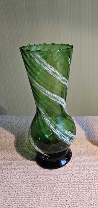 Wazon ZIELONY szkło Huta Laura PRL