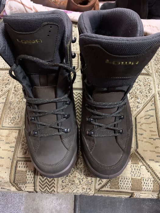 Продам нові трекінгові черевики Lowa Renegade GTX Mid (оригінал)