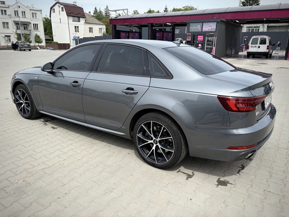 Audi A4 2017 VIN WAUDNAF47JA065150 фото оголошення 5 з 24