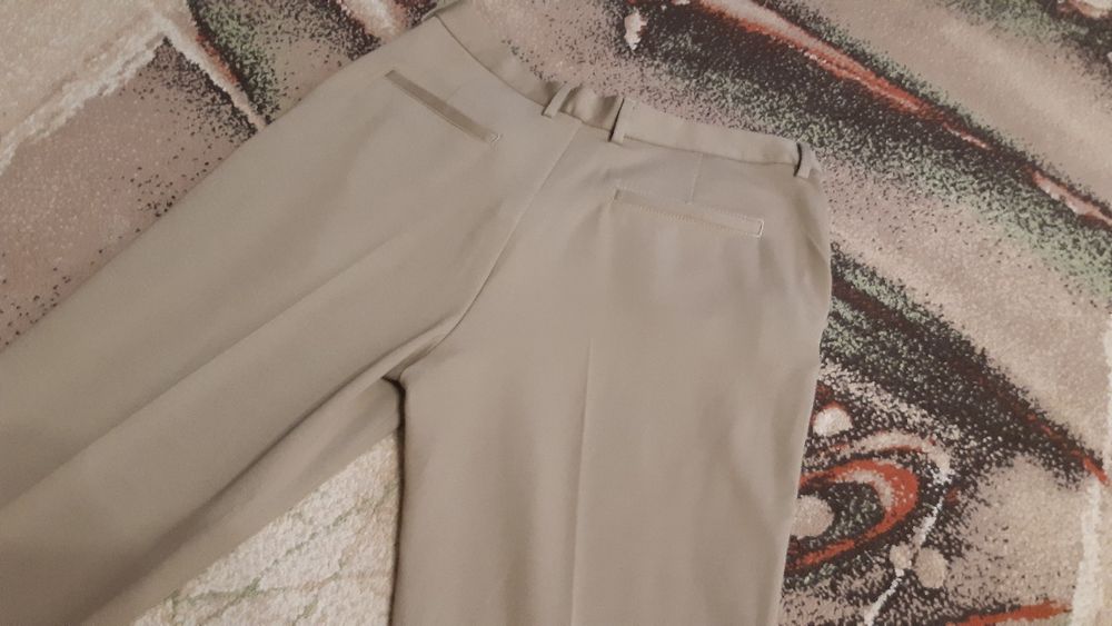 Spodnie Zara męskie.NOWE z metką za połowę ceny.Rozmiar 44.L-XL.
