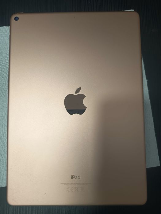 iPad Air 3 (A2152) 64GB Rosa — Excelente Estado + Capa Teclado