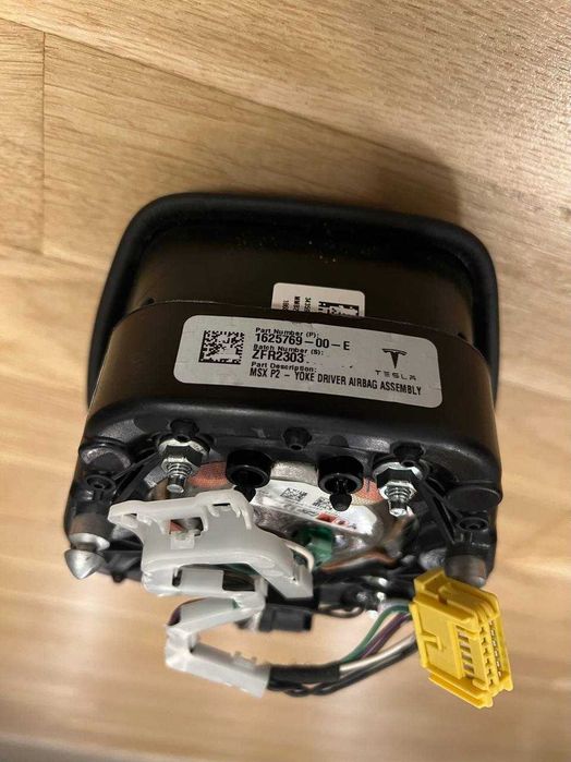 Руль штурвал Yoke + airbag Tesla S/X 2021+