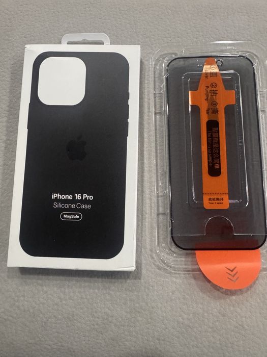 Capa iPhone 16 Pro MagSafe Preta + Película