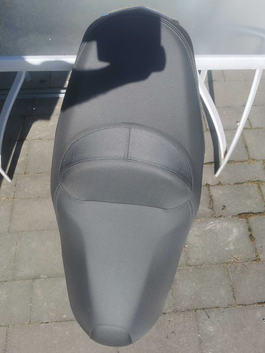 Yamaha X-MAX ,TRICITY 125,300,Kanapa siedzenie16-20