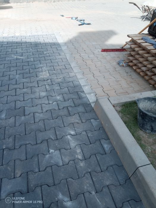 Układanie kostki brukowej
