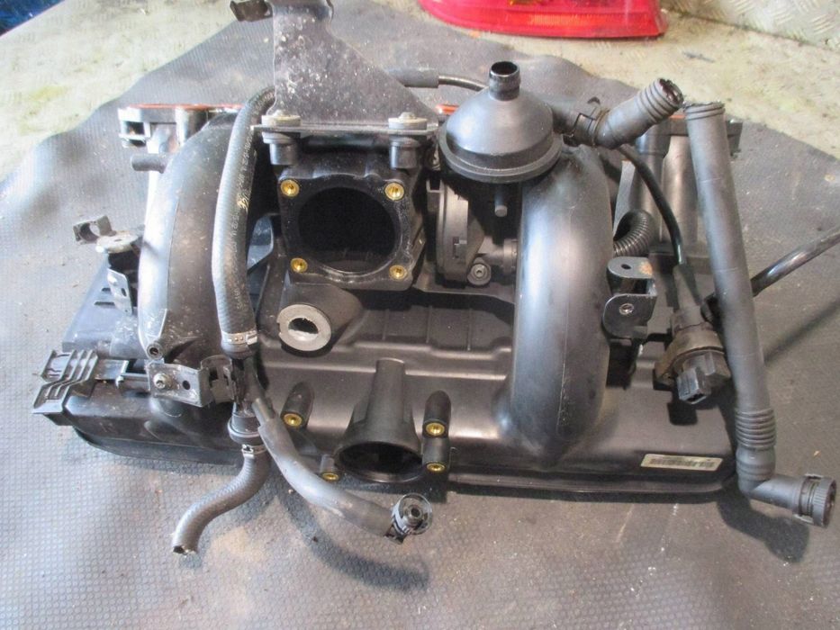 Kolektor ssący BMW 5 E60 E61 2.2B