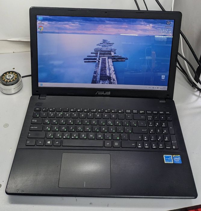 Продам ноутбук asus 15.6/n2830/4/500/2 часа акб