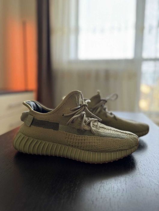 Yeezy Boost 350 V2 Green — супер удобные кроссовки (оригинал)