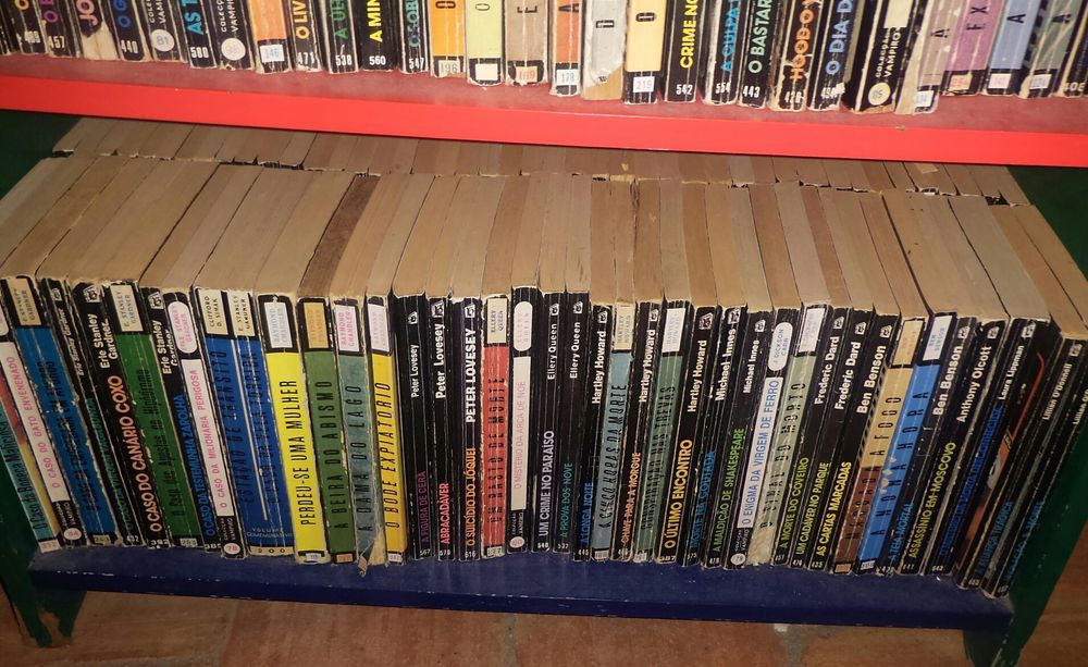 Livros da Coleção vampiro - policiais