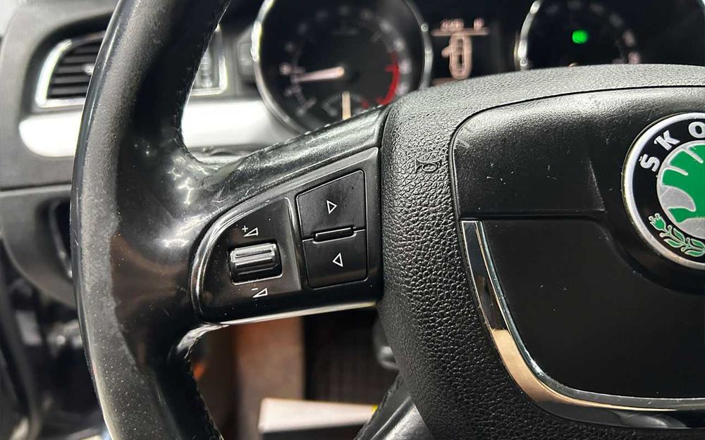Skoda Superb 2011