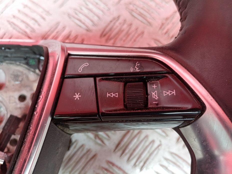 Кермо Audi E Tron  розборка шрот запчастини 4KE419091A 4KE419091A  Ауді ауди Е Трон Руль