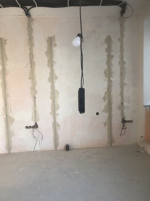 Ремонт квартир і будинків