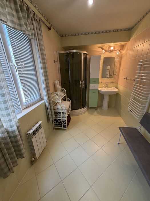 Продам частину будинку на вул. Руська,5