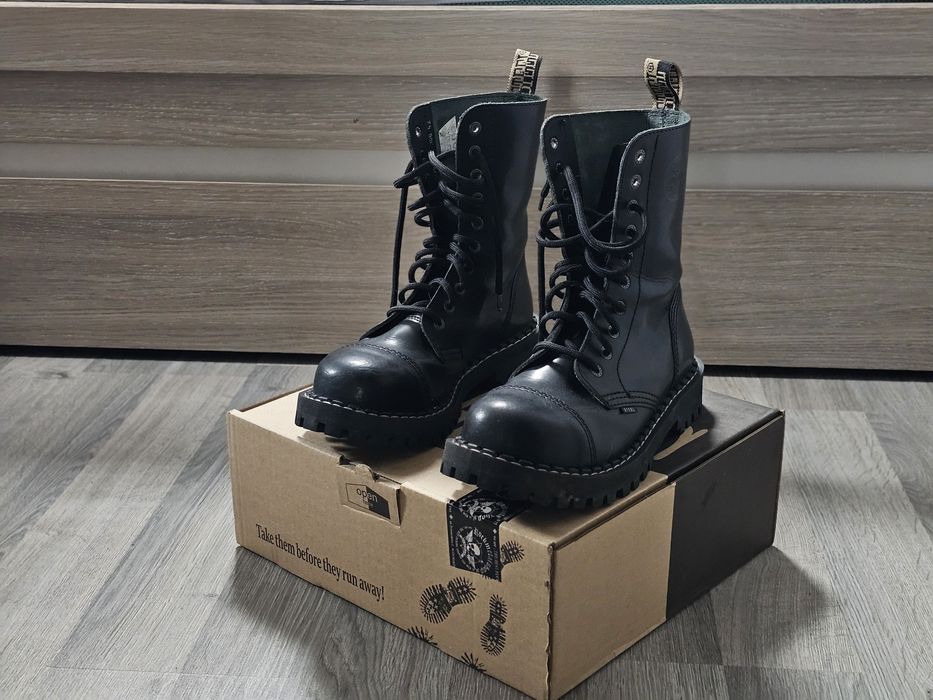 Glany STEEL 10 Dziurek Czarne Black