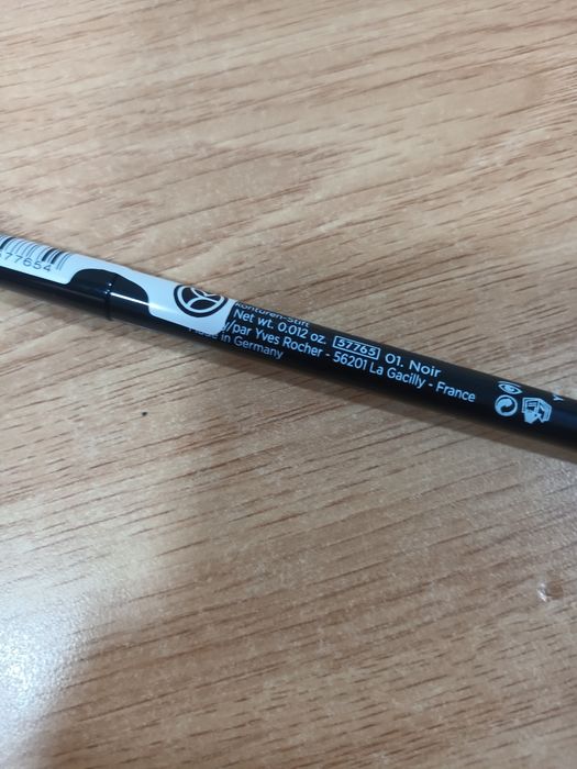Lápis para olhos cor preto504369001488066561