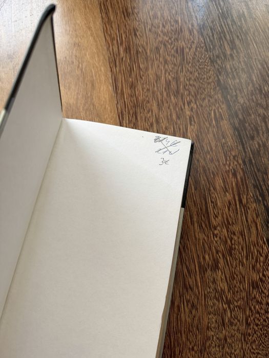Livro “Este Homem é Perigoso” de Peter Cheyney