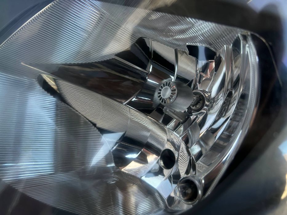 Фара ліва Мерседес Спрінтер W 906. Фари Mercedes Sprinter Рестайлінг.