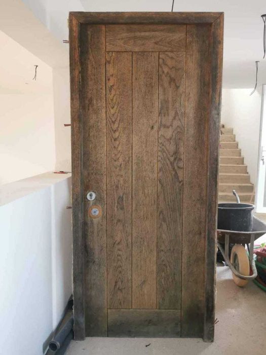 Porta maciça de carvalho